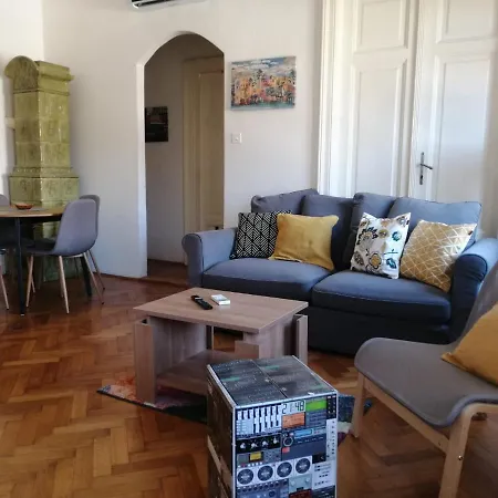 City Gloria And Eneo With Free Parking Apartment